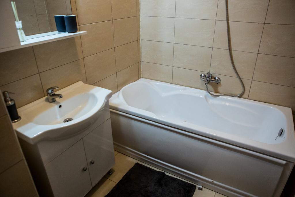 מאמאיה Oasis By The Sea - Summerland Apartment מראה חיצוני תמונה